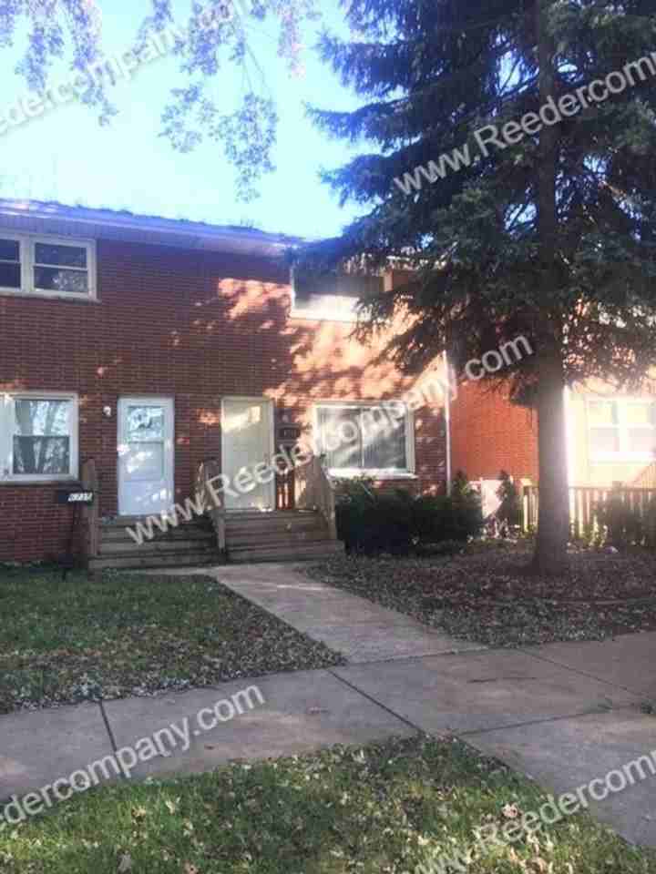 6737 Nebraska Ave - Photo 2 of 14