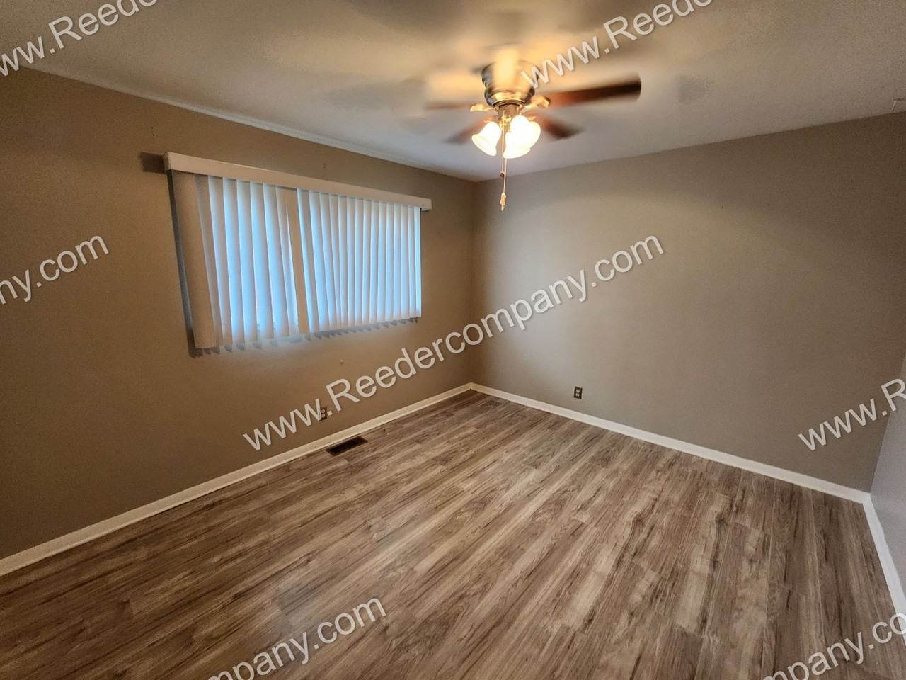 6737 Nebraska Ave - Photo 6 of 14