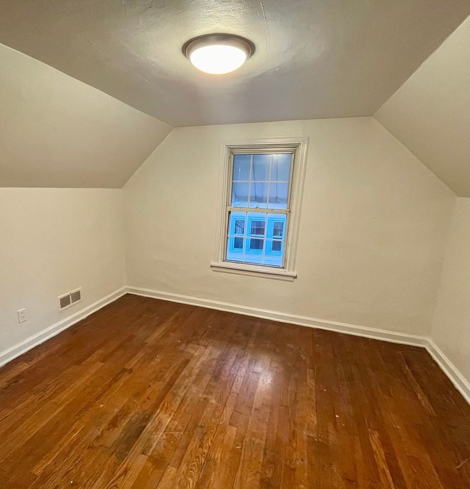 2120 Main St - Photo 6 of 8