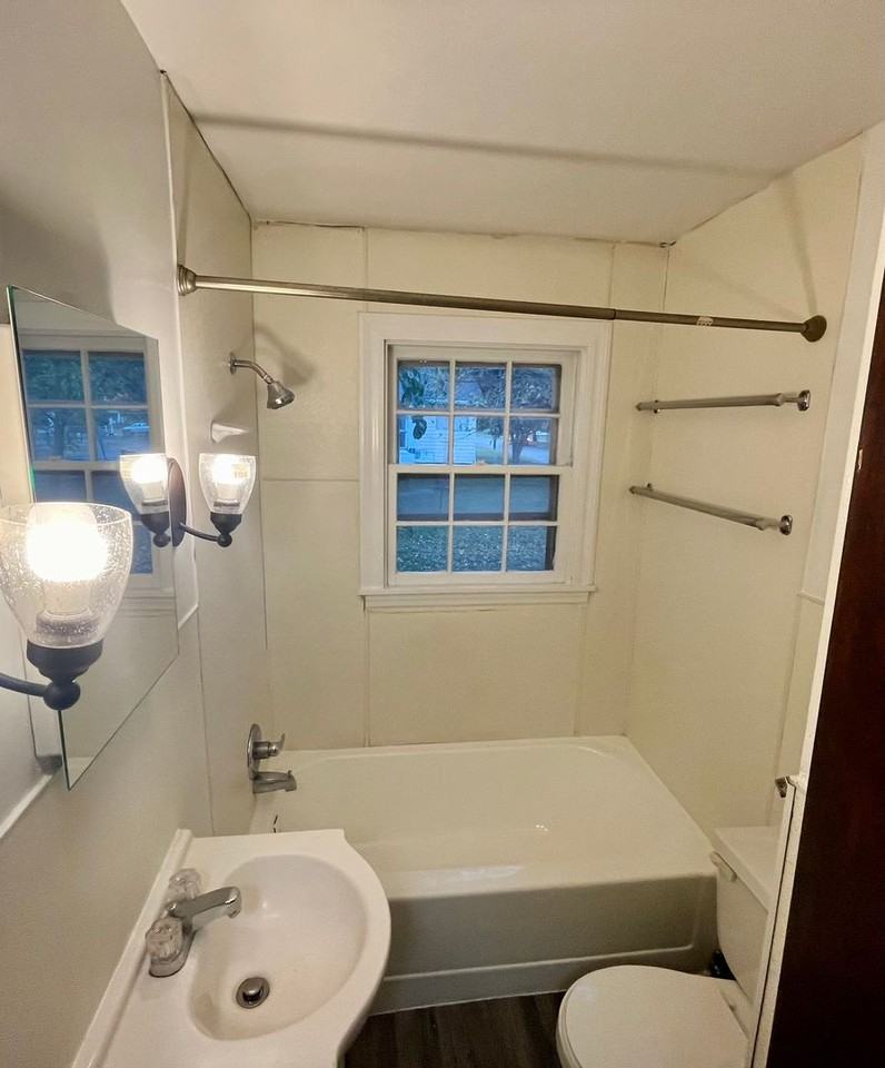 2120 Main St - Photo 7 of 8