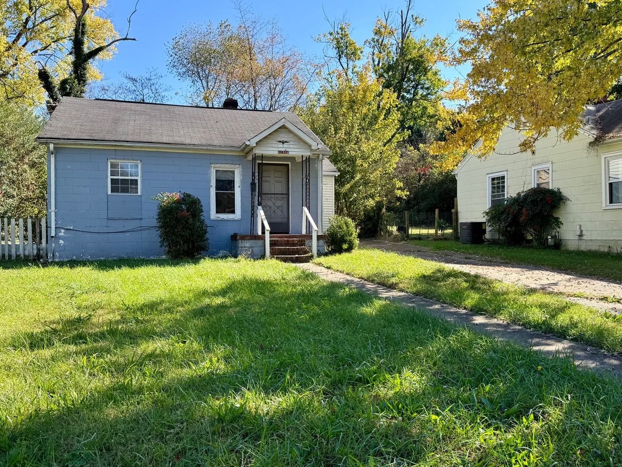 2435 Sink St - Photo 2 of 12