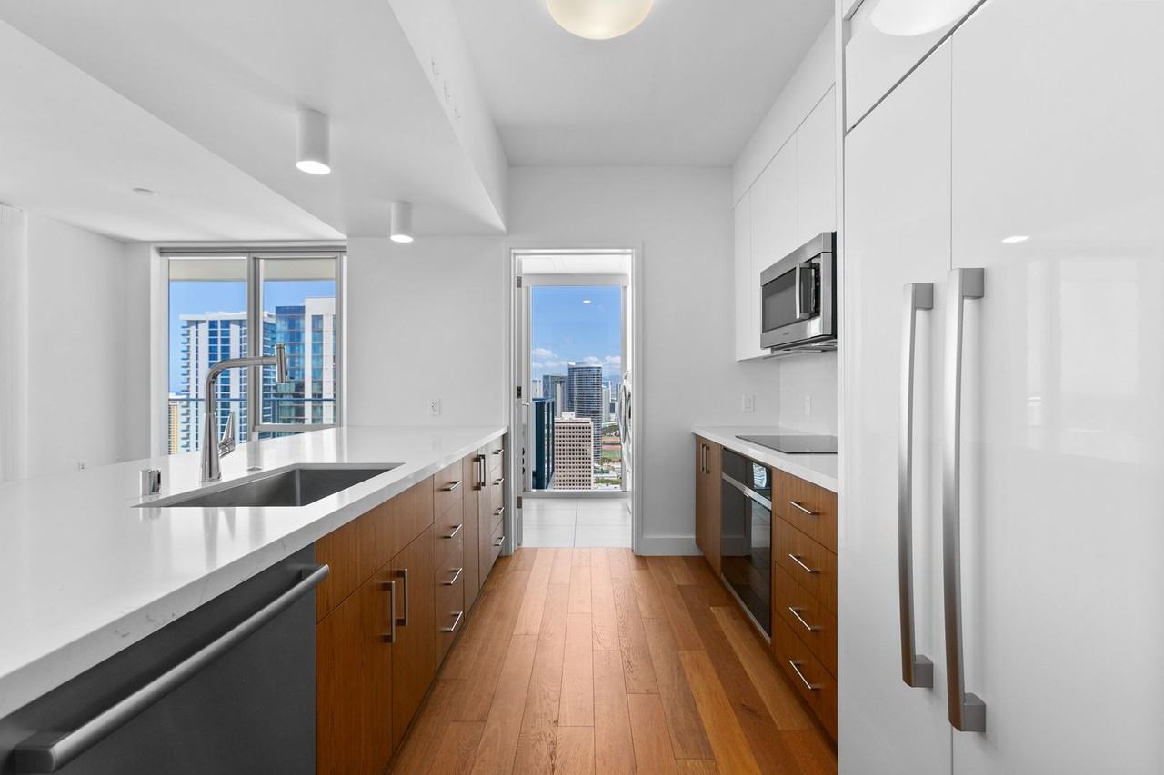 629 Keeaumoku Street #3401 - Photo 6 of 24