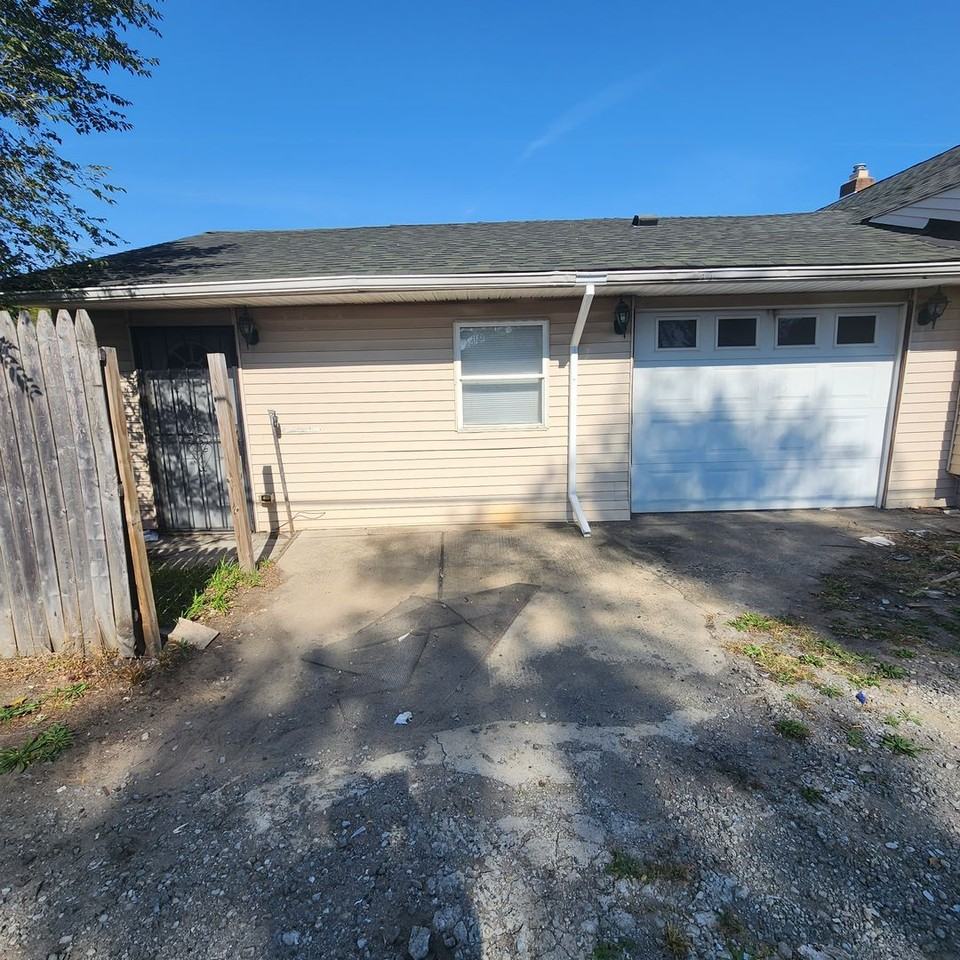 1992 McKinley - Photo 3 of 11