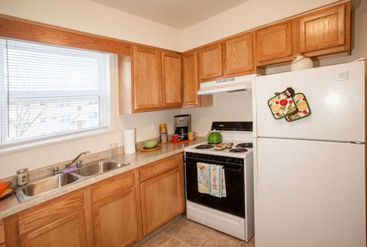 State Place Apartment Homes - Photo 6 of 19