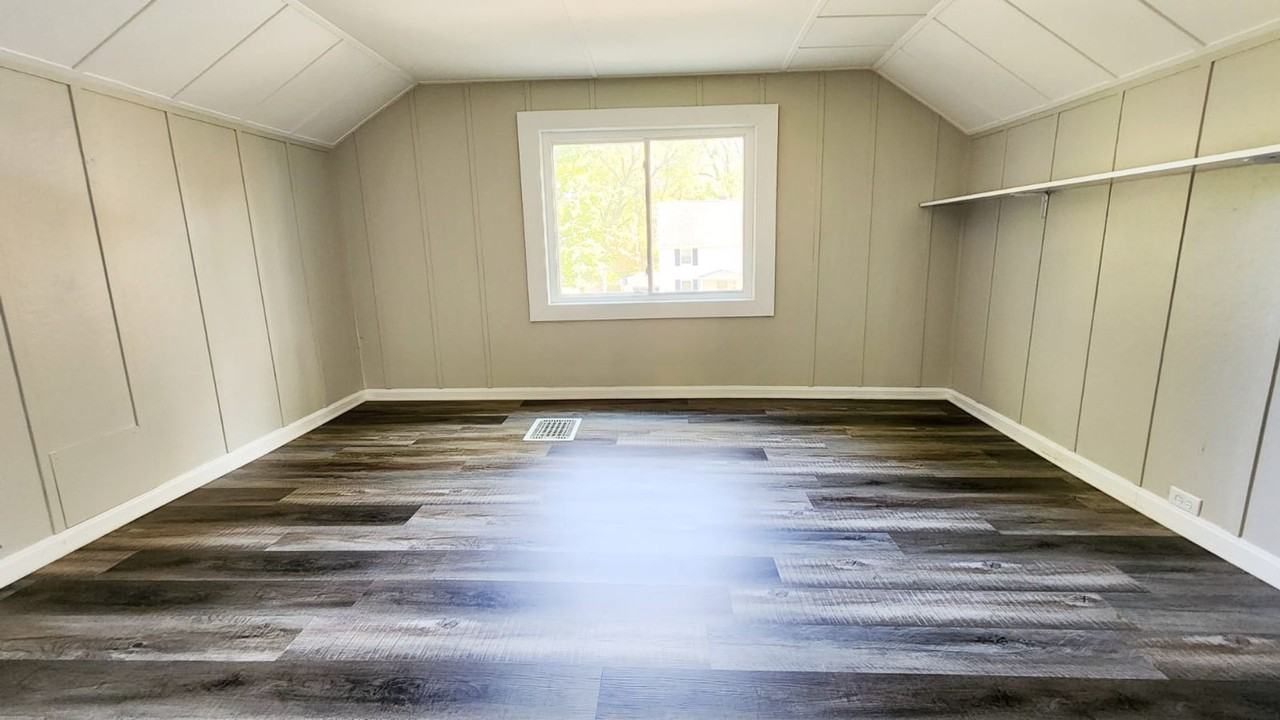 35 Thames Ave - Photo 7 of 18