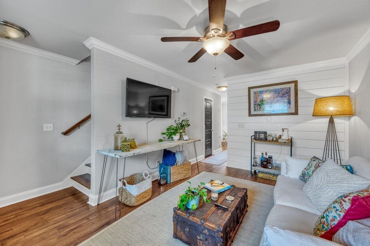1721 Deer Path Dr - Photo 5 of 27