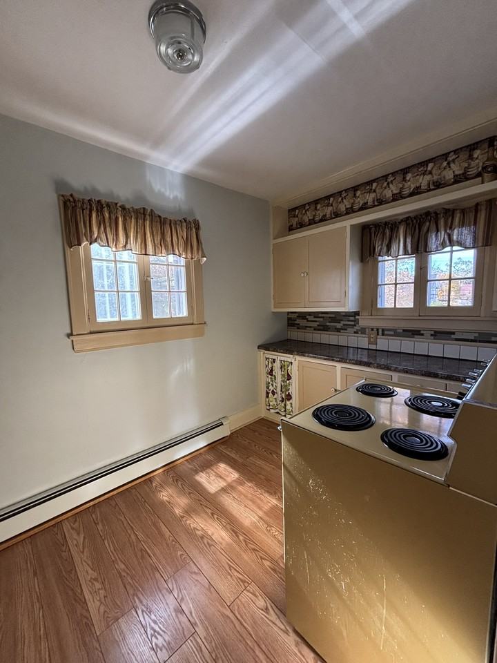 606 S 9th St #1-1 - Photo 5 of 19