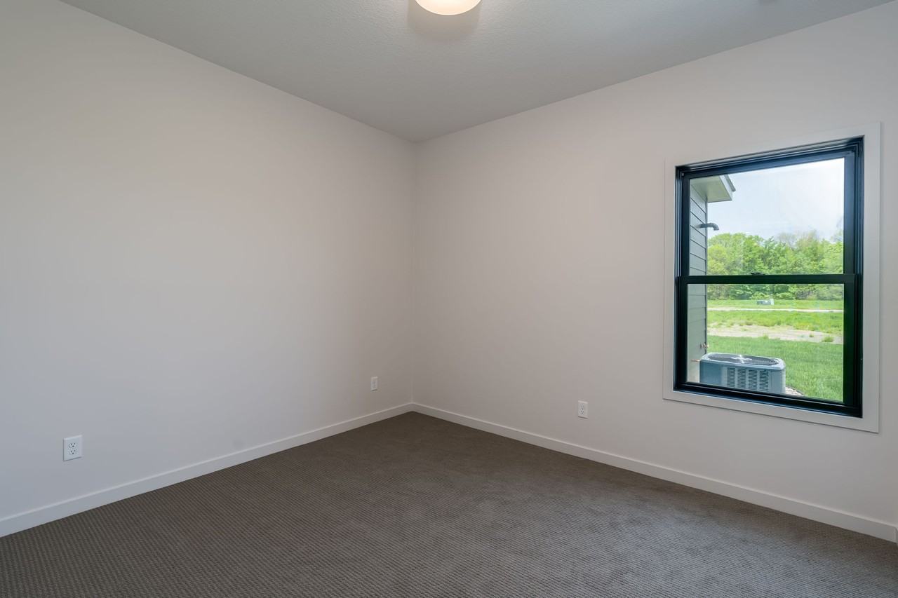 2112 Deerwood Dr #NA - Photo 7 of 11