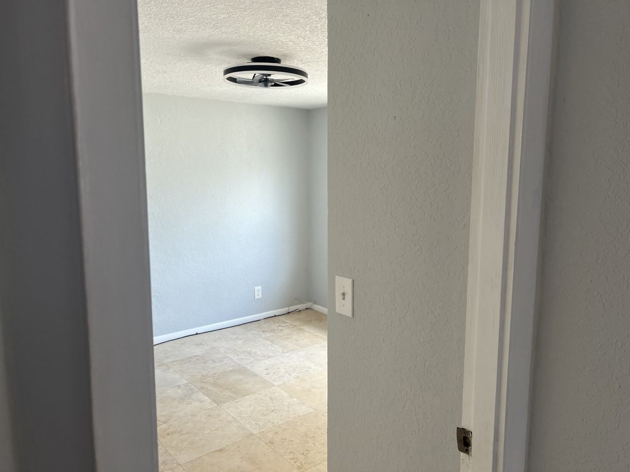 3137 S Atlantic Ave #3 - Photo 6 of 35