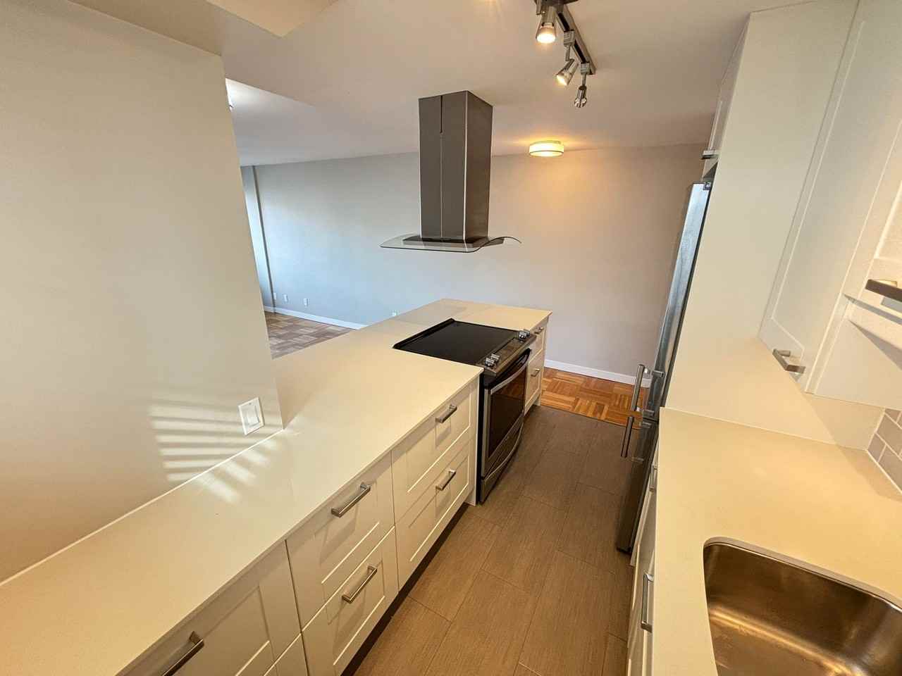 1872 Nelson Street #705