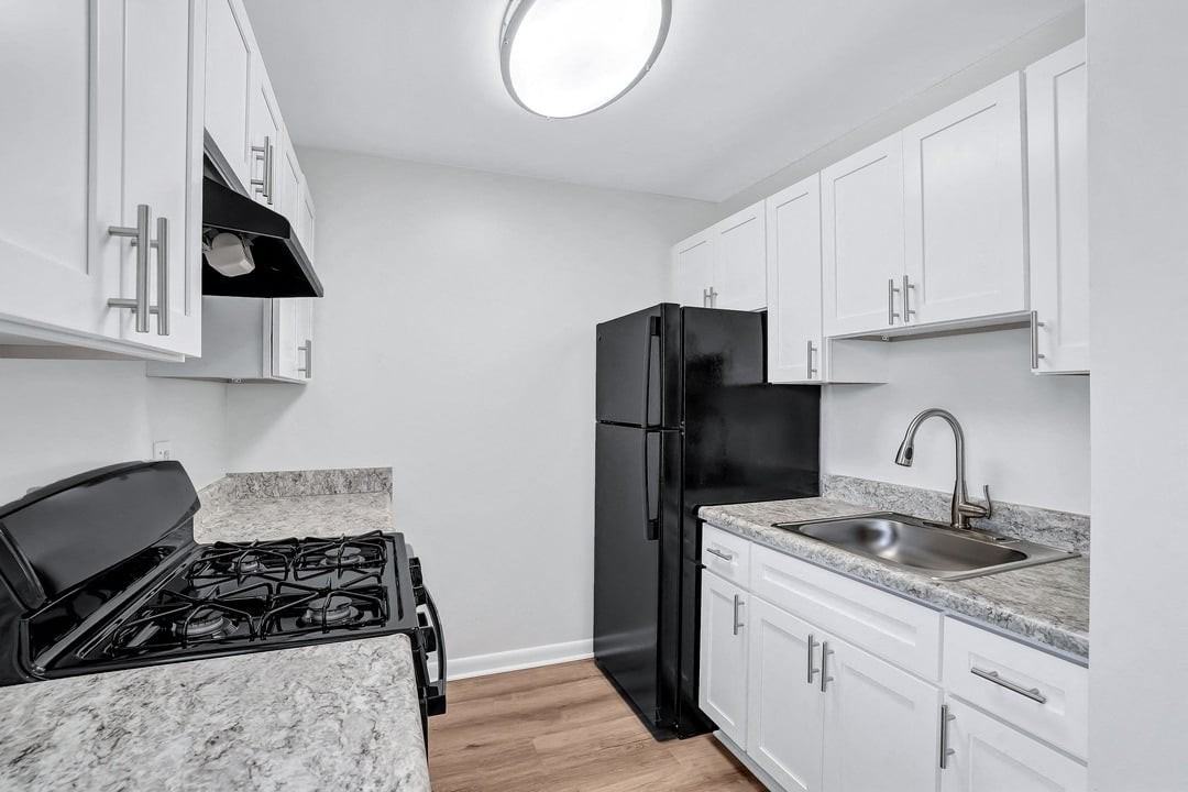 Linden at Forest Hill - Photo 2 of 24