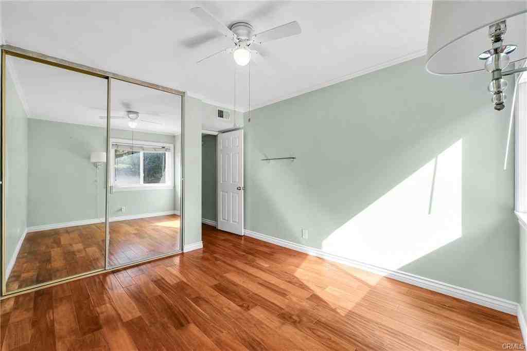 9 Woodrush - Photo 2 of 8