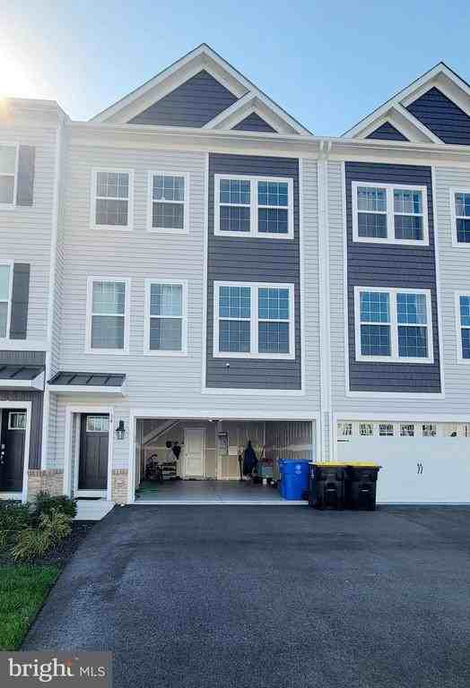34 Autumn Park Dr - Photo 2 of 41