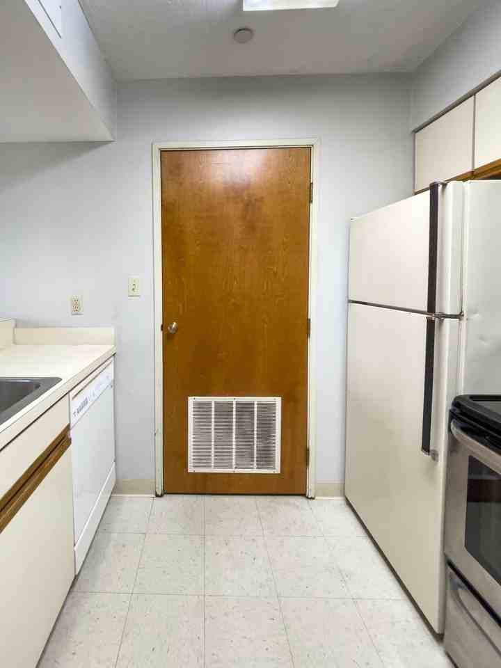 District on Dill - Photo 6 of 24