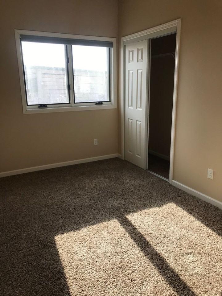 141 Calhoun Lane - Photo 3 of 5