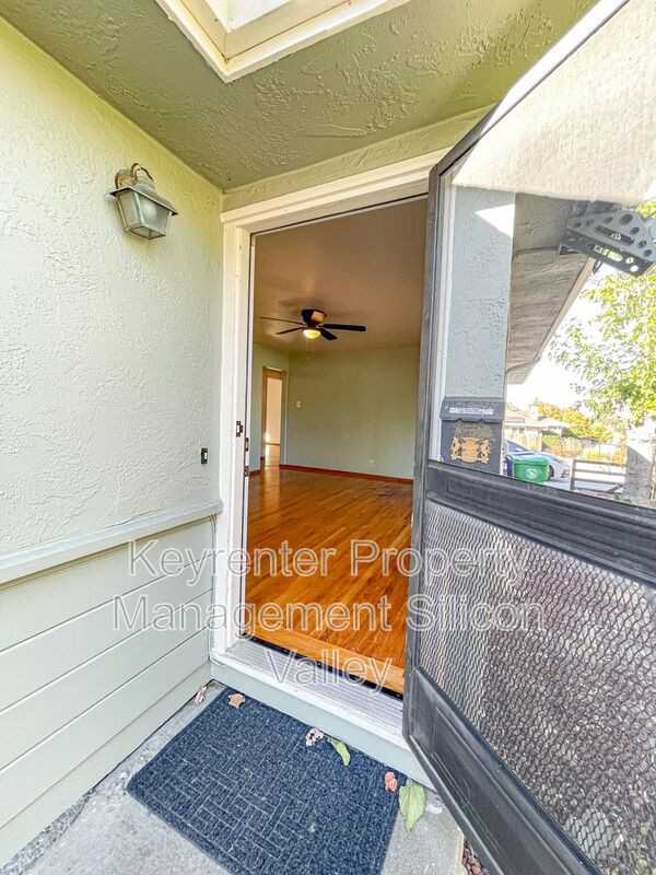 2182 East Ave - Photo 4 of 15