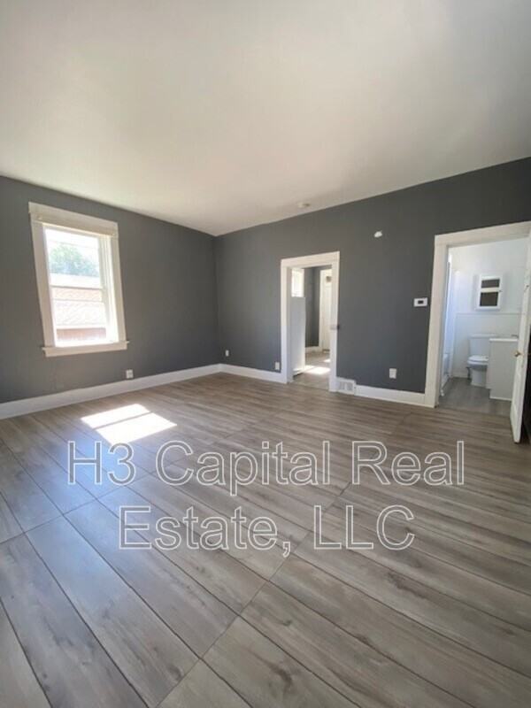 2259 Grand Ave #B - Photo 3 of 10