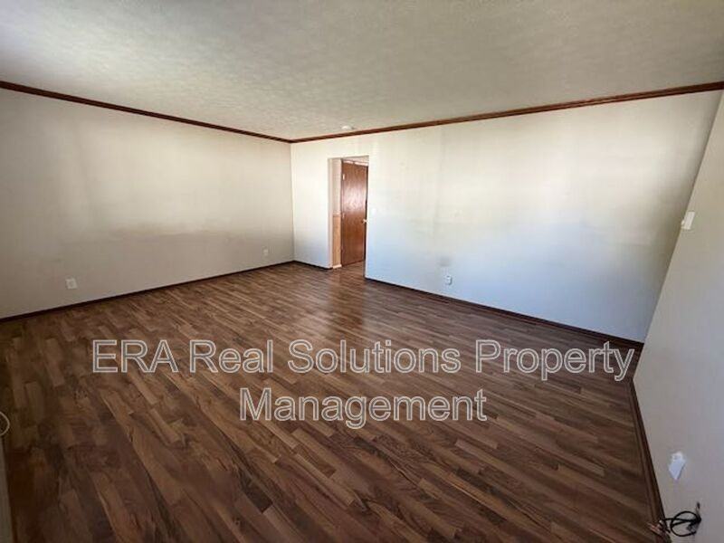 91 Georgetown Dr - Photo 3 of 9