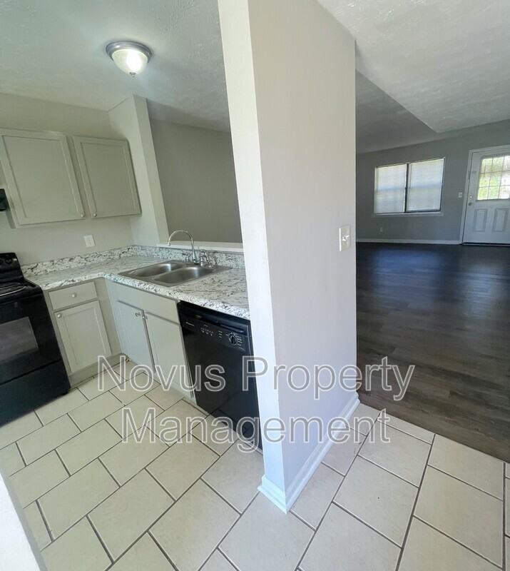 645 South St - Photo 5 of 12