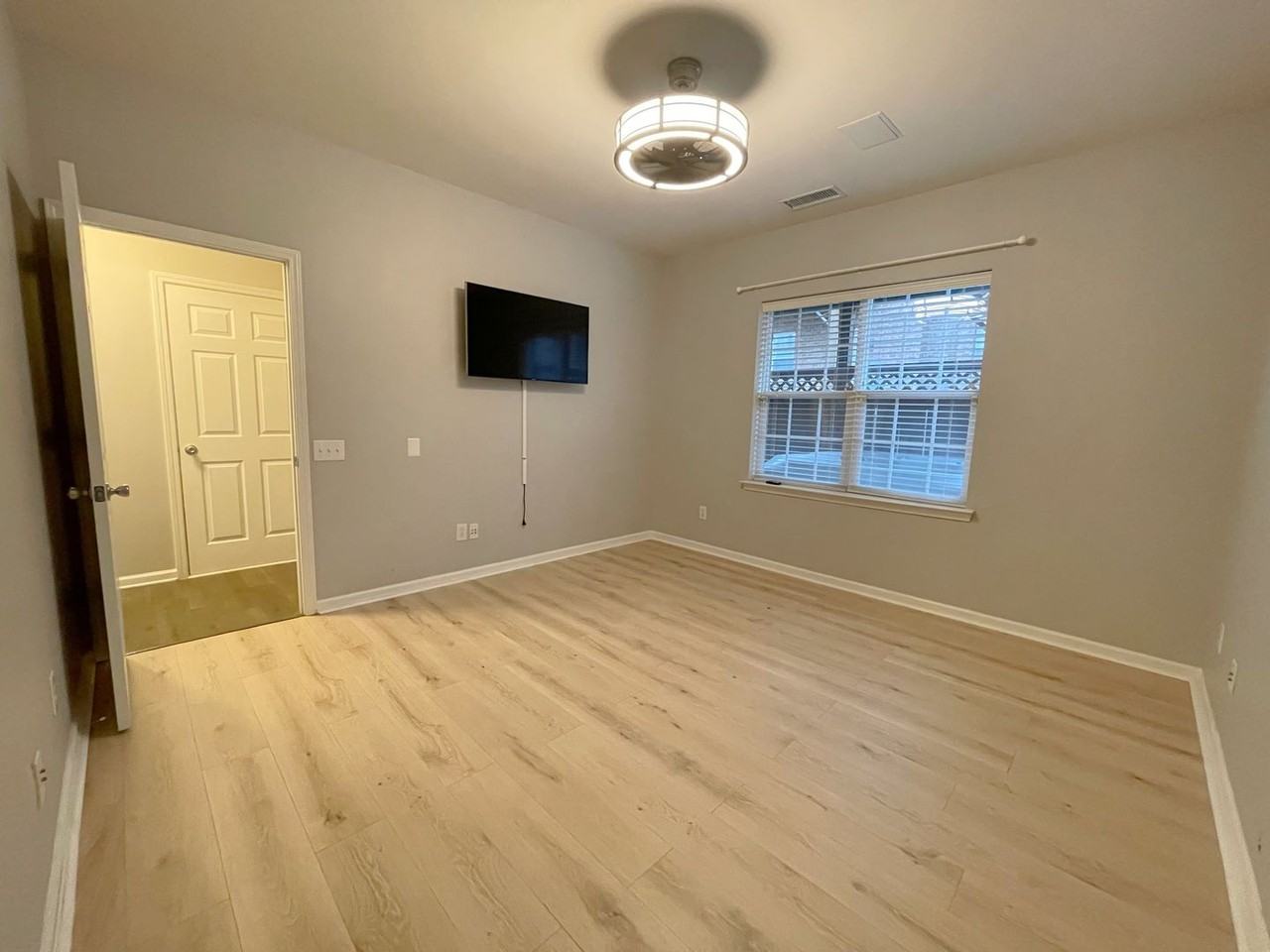 2947 Castleberry Ct - Photo 3 of 19
