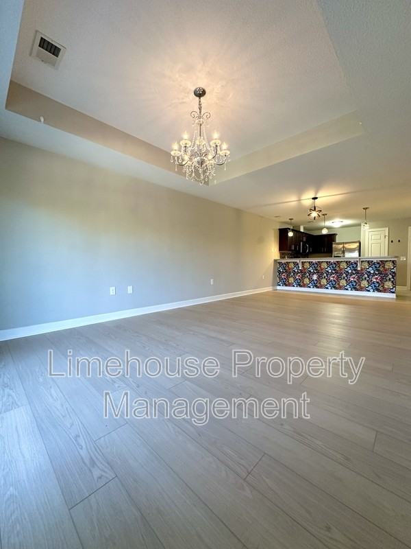 1016 Thoroughgood Way #305 - Photo 3 of 13