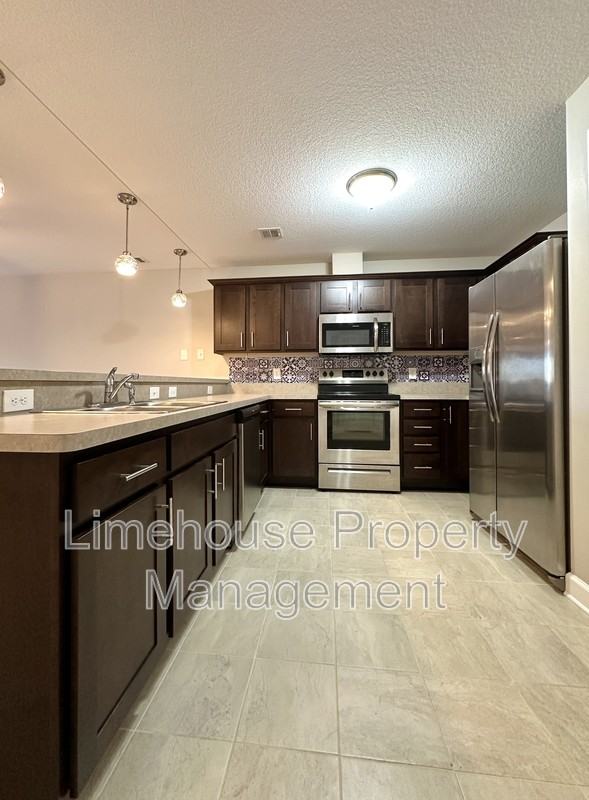 1016 Thoroughgood Way #305 - Photo 4 of 13