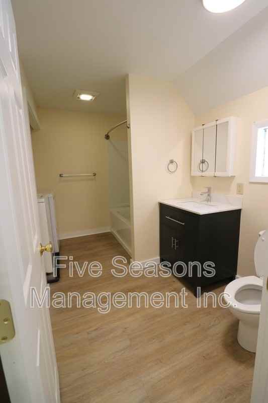 63 King St - Photo 2 of 15