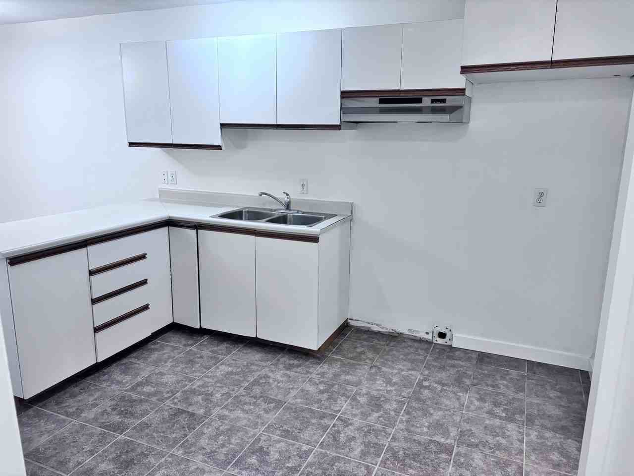 2951 Rue Saint-Louis #2 - Photo 3 of 12