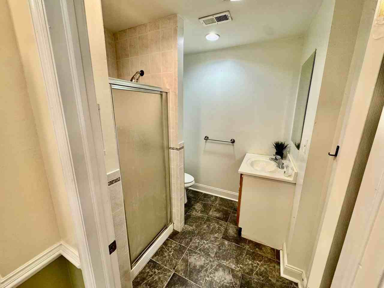 116 Abbey Rd - Photo 4 of 27