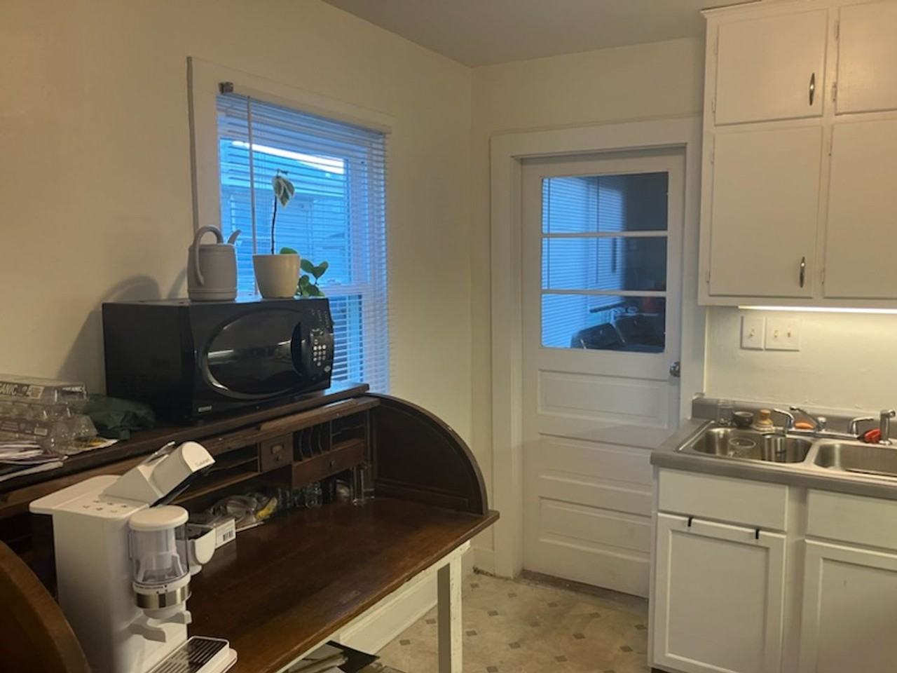 1091 Windermire St - Photo 2 of 13