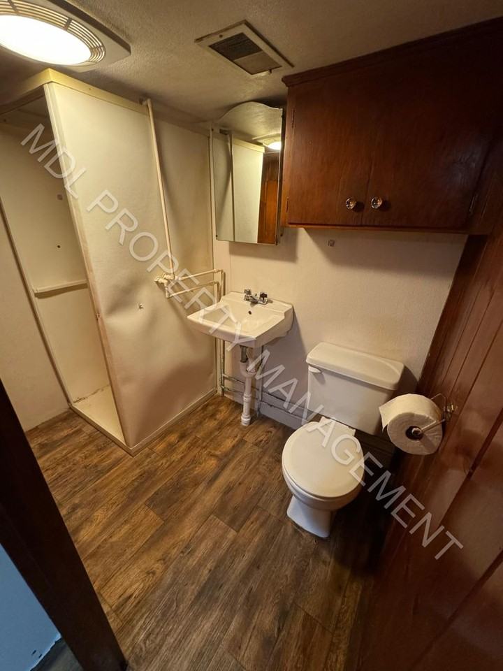 2146 6th St. - Photo 3 of 5