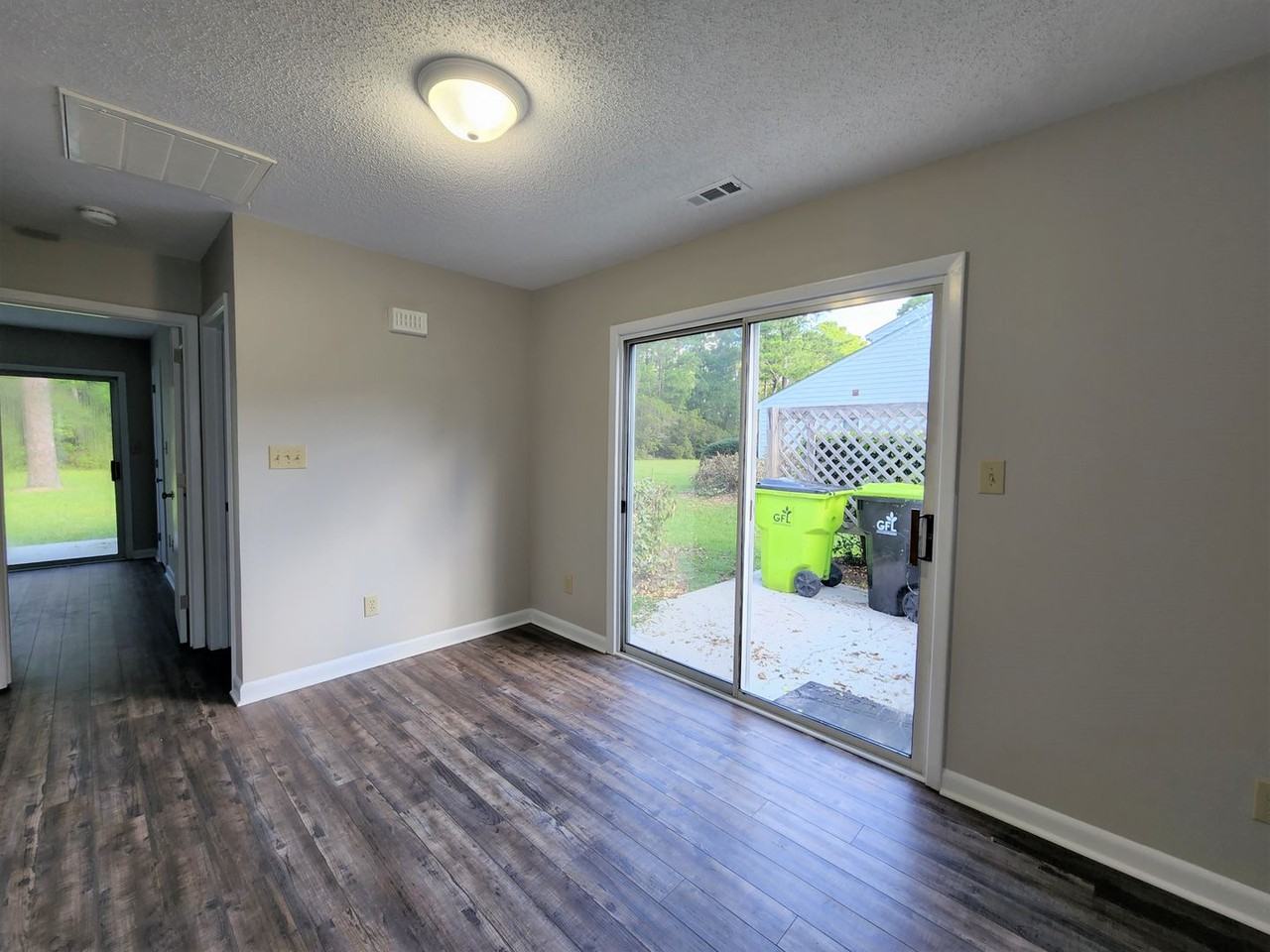 12 Portwest Townhouses #D - Photo 6 of 24