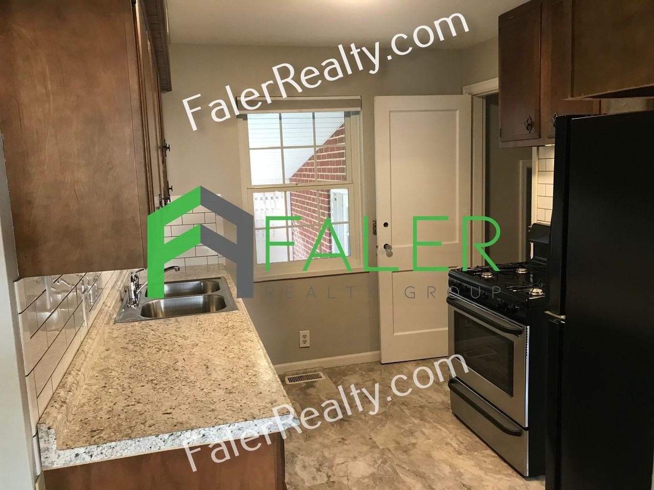 336 E Dorothy Ln - Photo 4 of 12