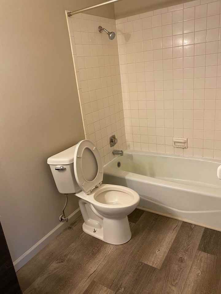 2915 Leeway Dr #D - Photo 2 of 9