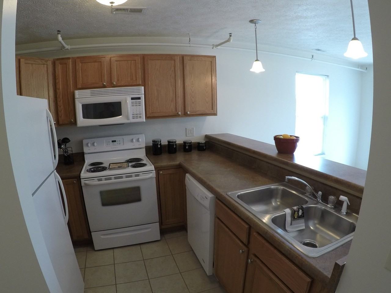 140 S. Salisbury St. - Photo 2 of 11