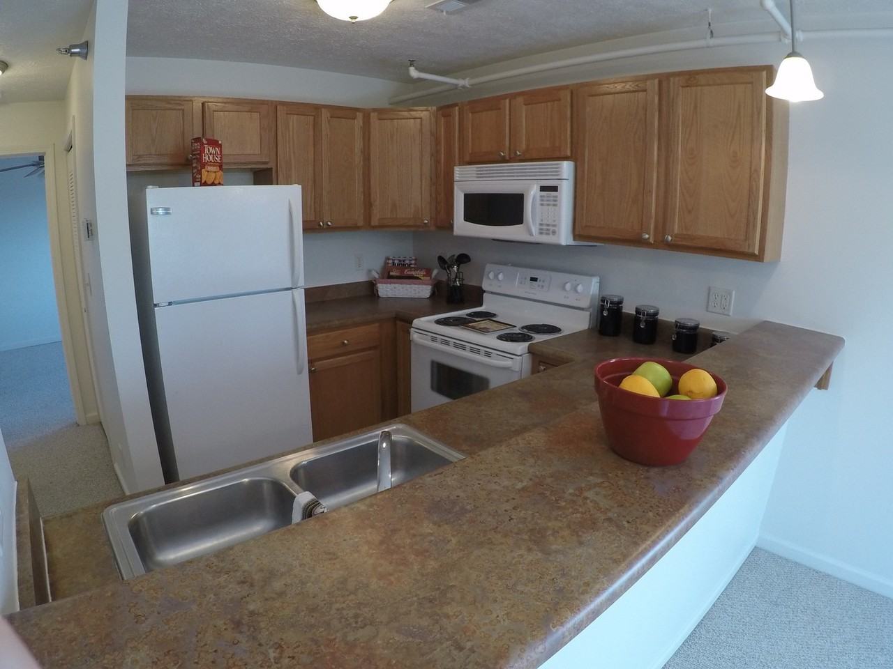 140 S. Salisbury St. - Photo 3 of 11