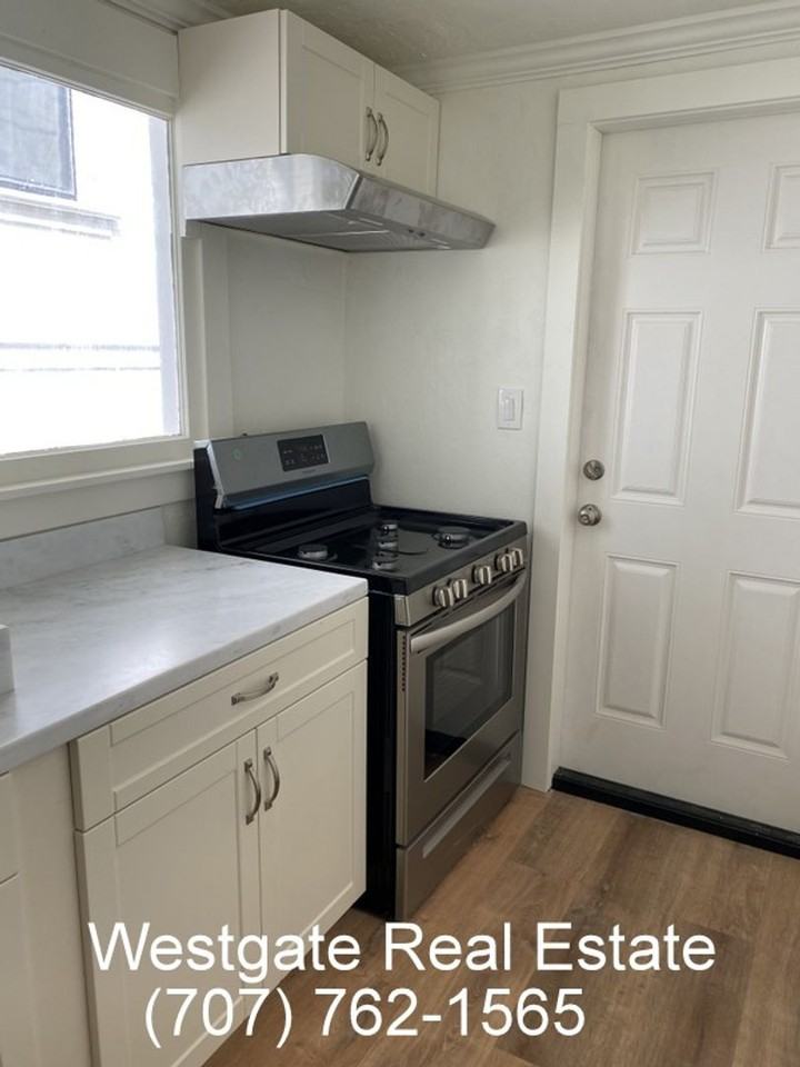 20 Fair Street - Photo 2 of 11