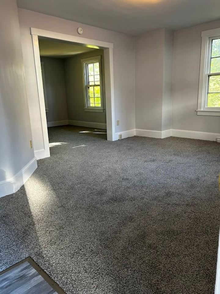 44 E Mohn St - Photo 3 of 15