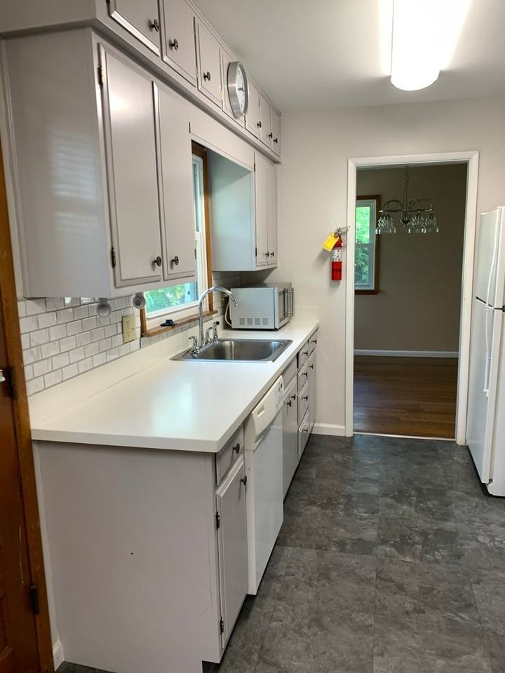 501 S Swain Ave - Photo 2 of 43