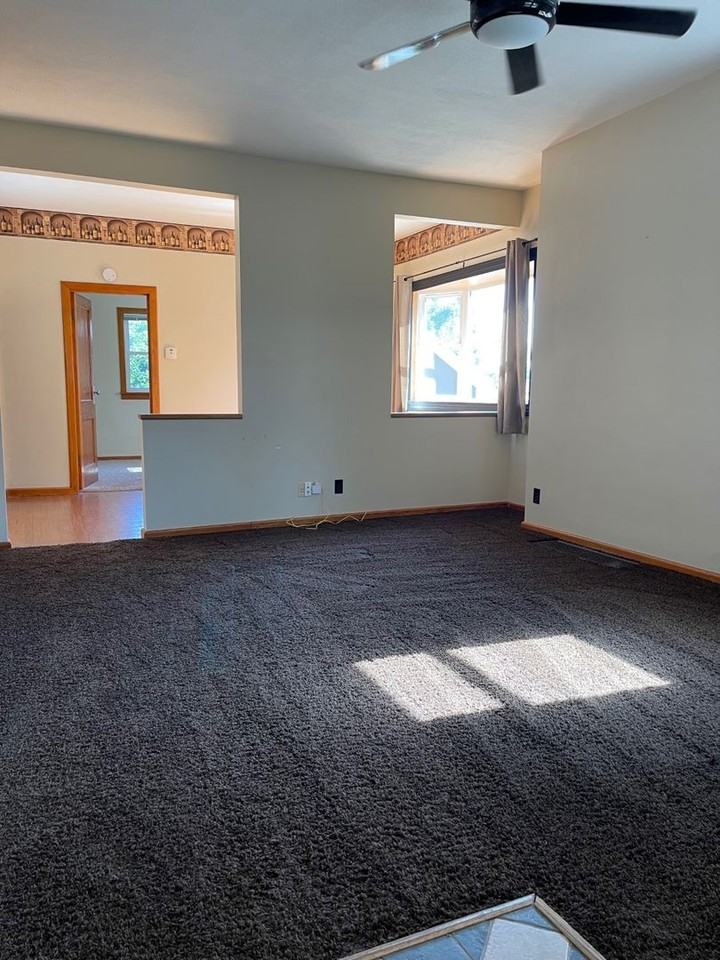 4228 Mason St - Photo 3 of 23