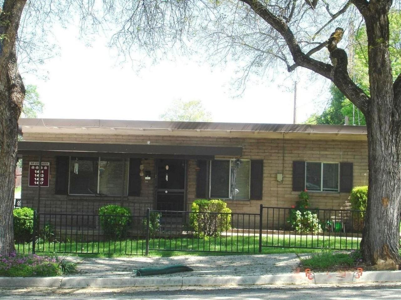 1431 Orange Ave - Photo 2 of 19