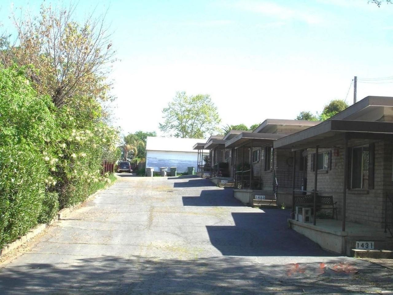 1431 Orange Ave - Photo 3 of 19