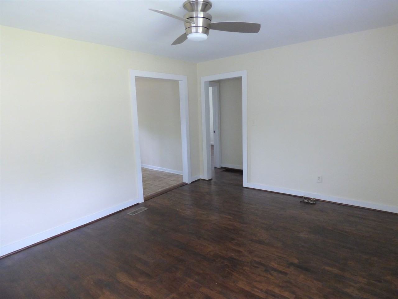 149 Daly St - Photo 3 of 10