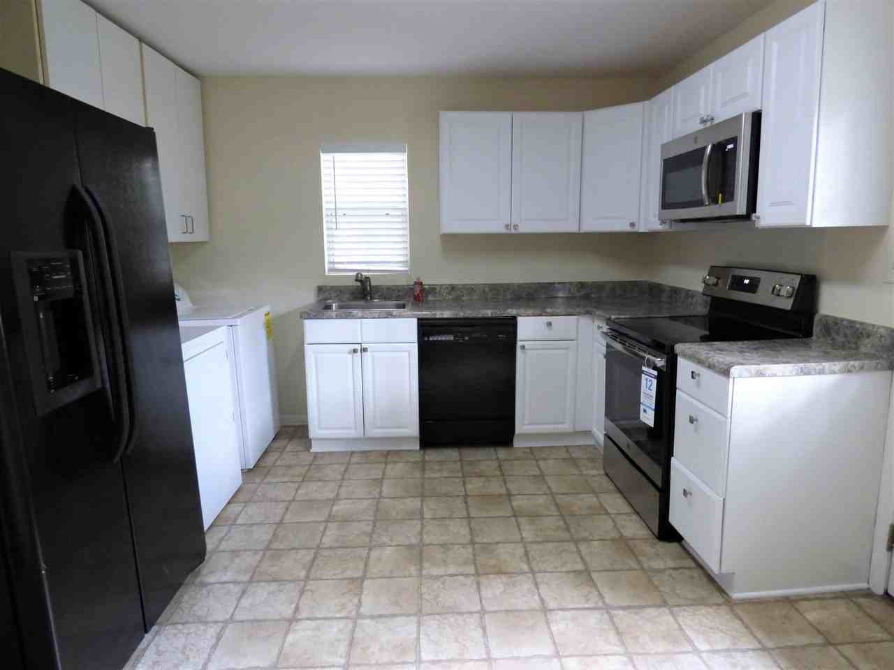 149 Daly St - Photo 4 of 10