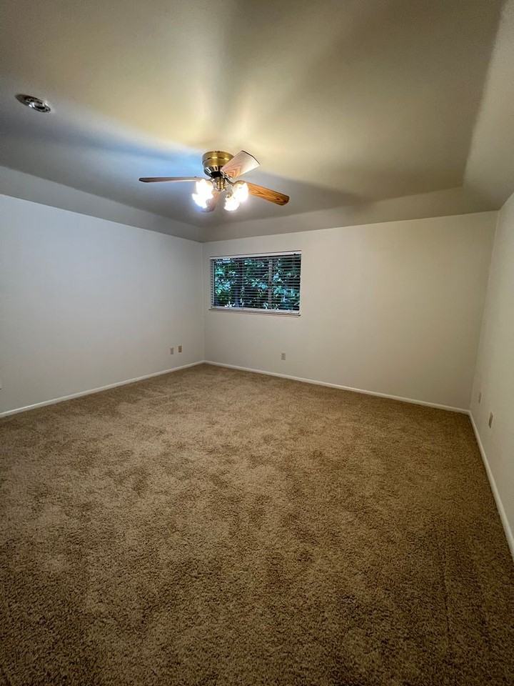 11874 Nancy Ln - Photo 6 of 15