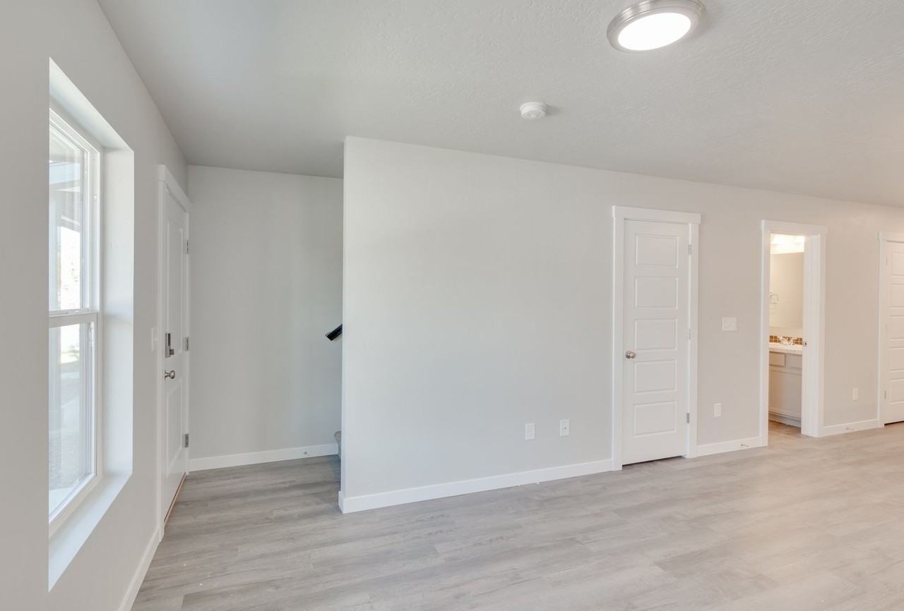 1676 S Sunseeker Ln - Photo 4 of 18