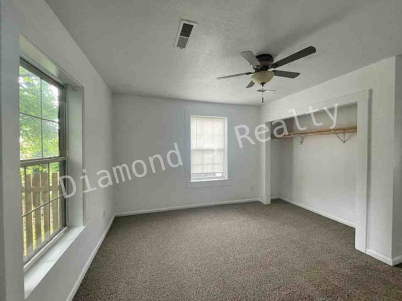 930 W Harrison St - Photo 7 of 14