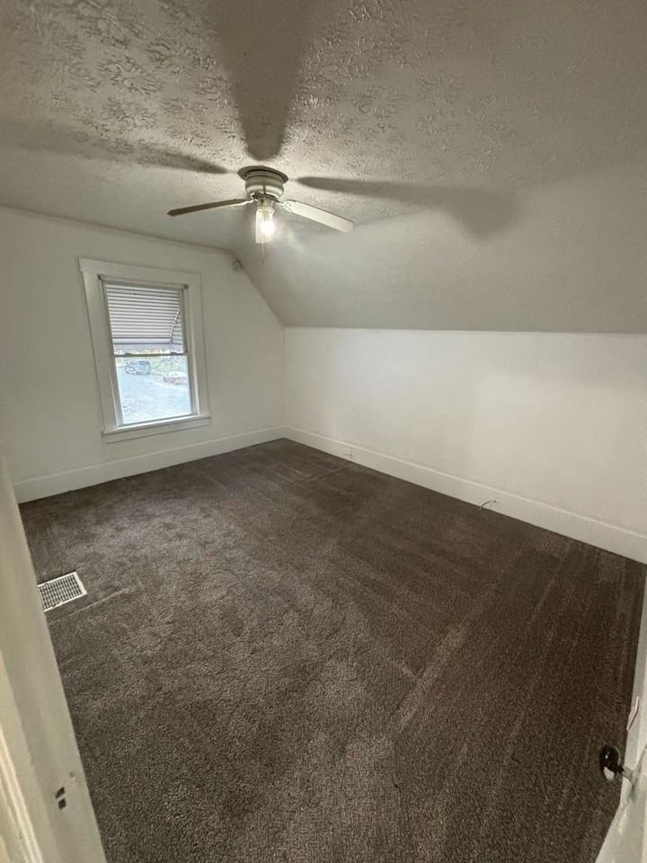 106 6th St Nw - Photo 2 of 13