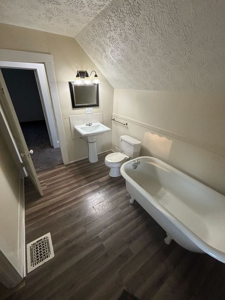 106 6th St Nw - Photo 3 of 13