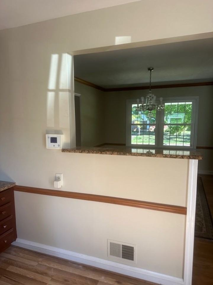 705 Ashford Rd - Photo 7 of 50